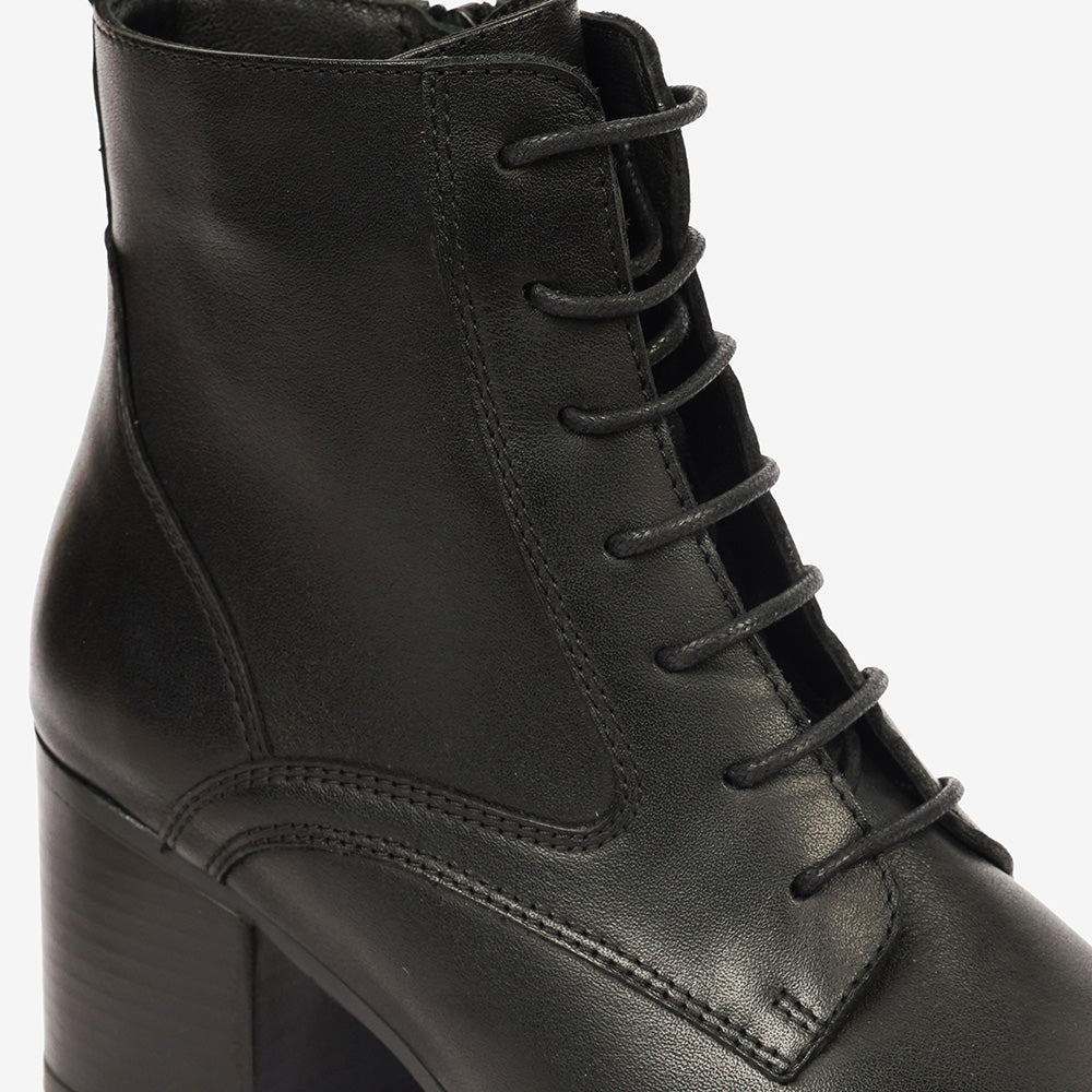 5K2UB32030 Plateaustiefel