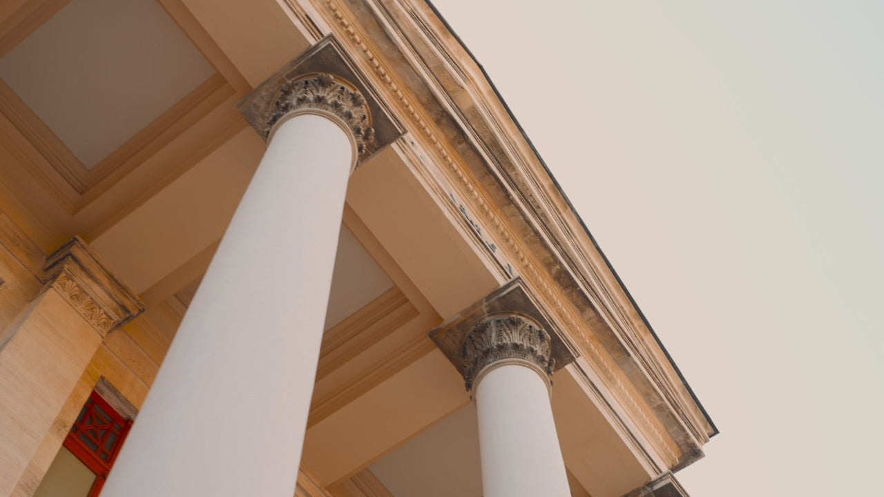 Laden Sie das Video: 